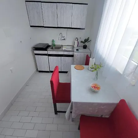 Lorica Apartmán Gračac